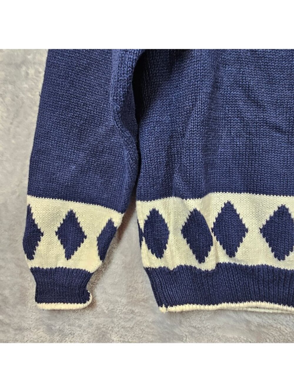 Vintage Honors Navy & White V-Neck Womens L Sweater Diamond Pattern career casua - Picture 6 of 9
